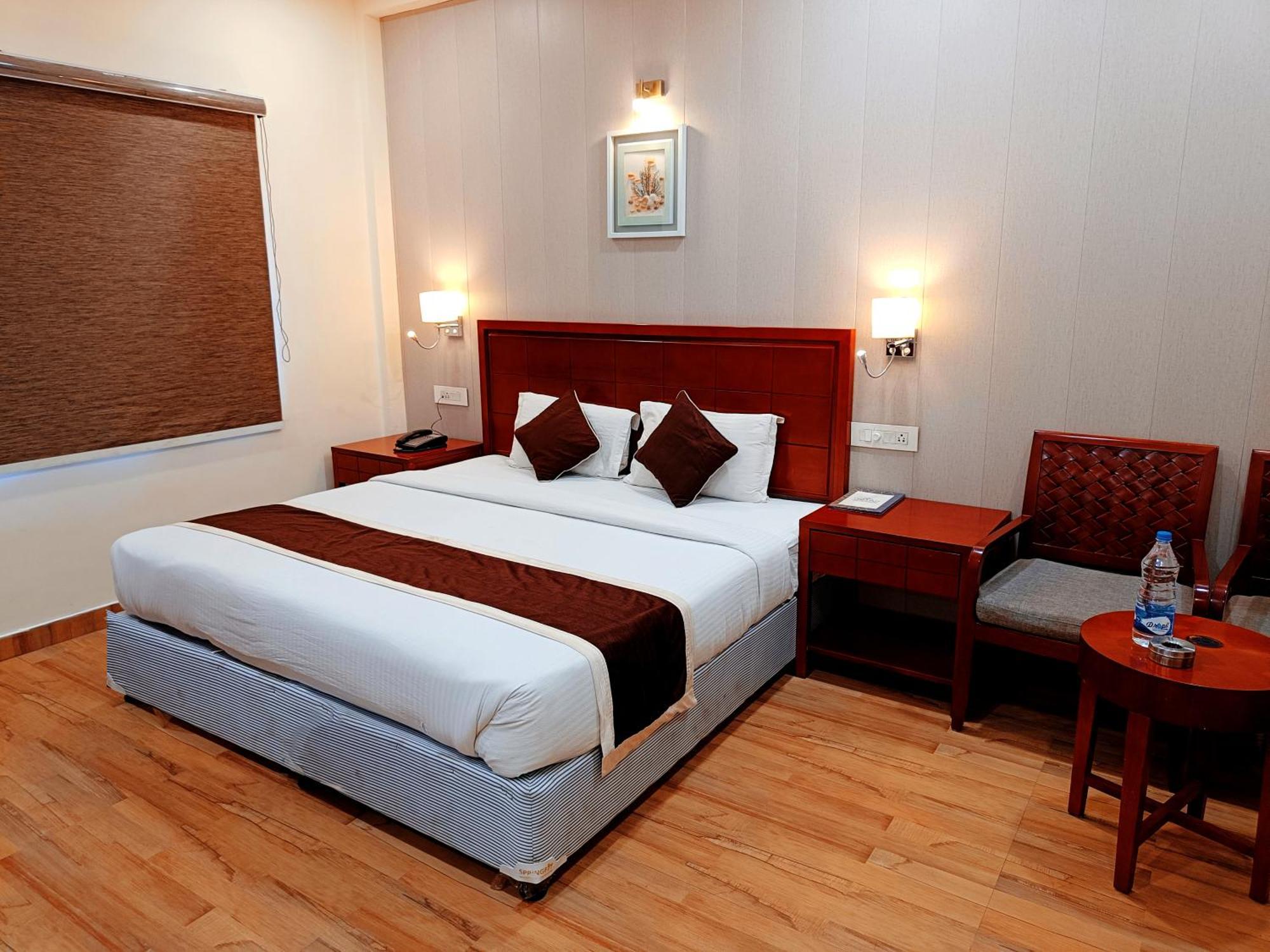 The Ved Mantra Hotel Gwalior Luaran gambar